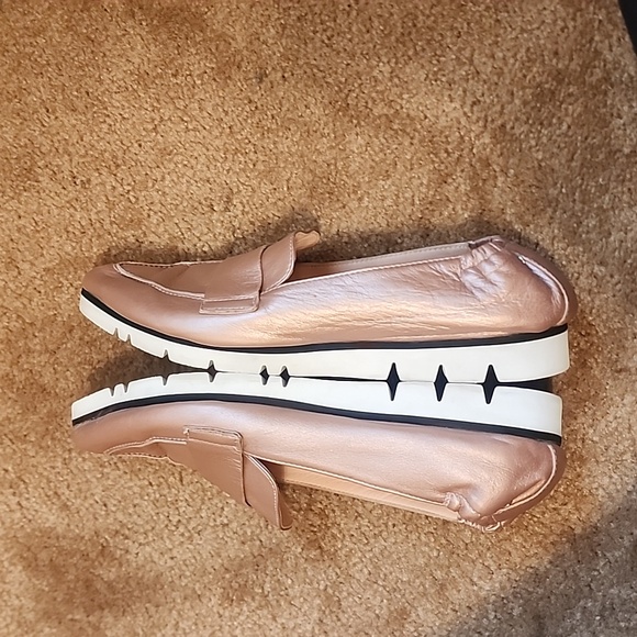 AGL Micro Point Pointed Toe Loafers - Picture 11 of 12